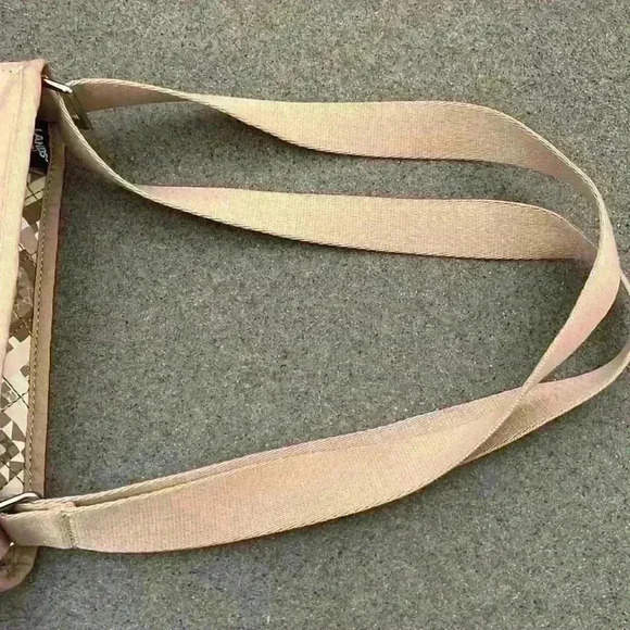 Land’s End Quilted Crossbody bag - Picture 8 of 11